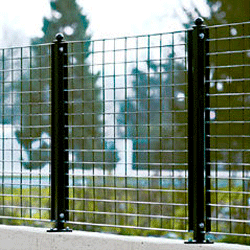 Применение прессованного решетчатого настила в качестве ограждения